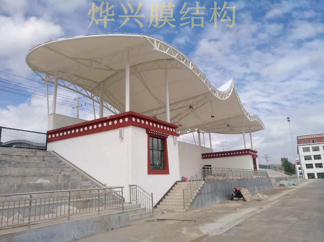 甘南學(xué)?？磁_(tái)膜結(jié)構(gòu)
